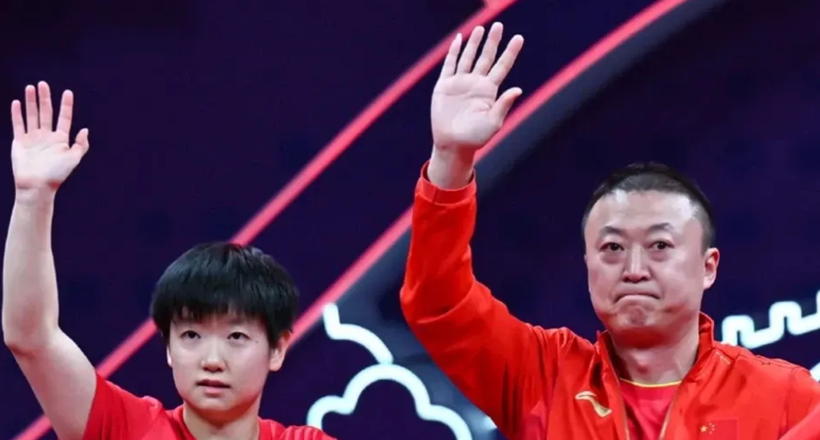 日本羽毛球队鏖战印尼羽毛球队,马琳惊艳世界 日本羽毛球队鏖战印尼羽毛球队,马琳惊艳世界