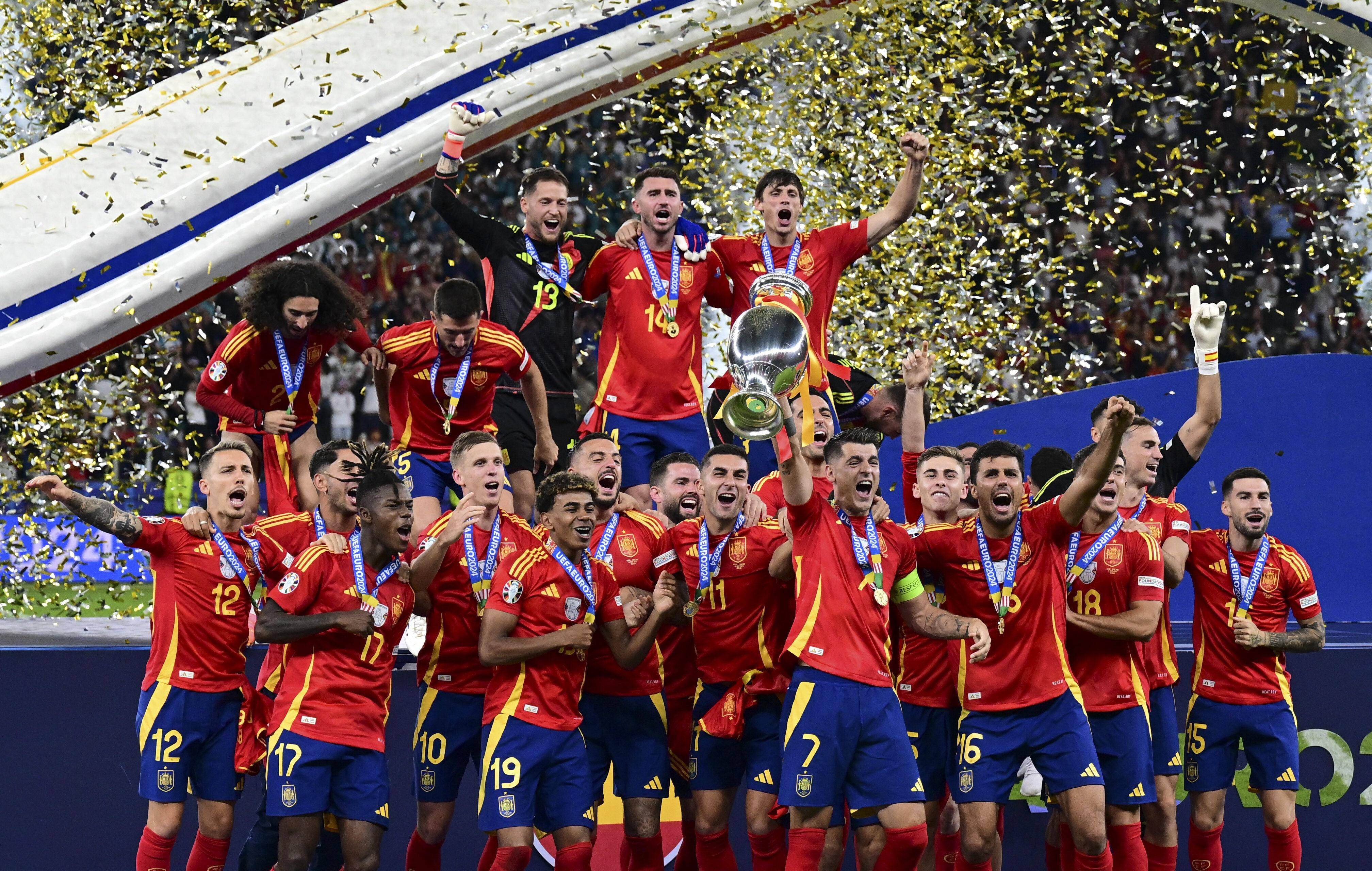 西班牙队在近期一场胜利后晋级八强 西班牙队在近期一场胜利后晋级八强