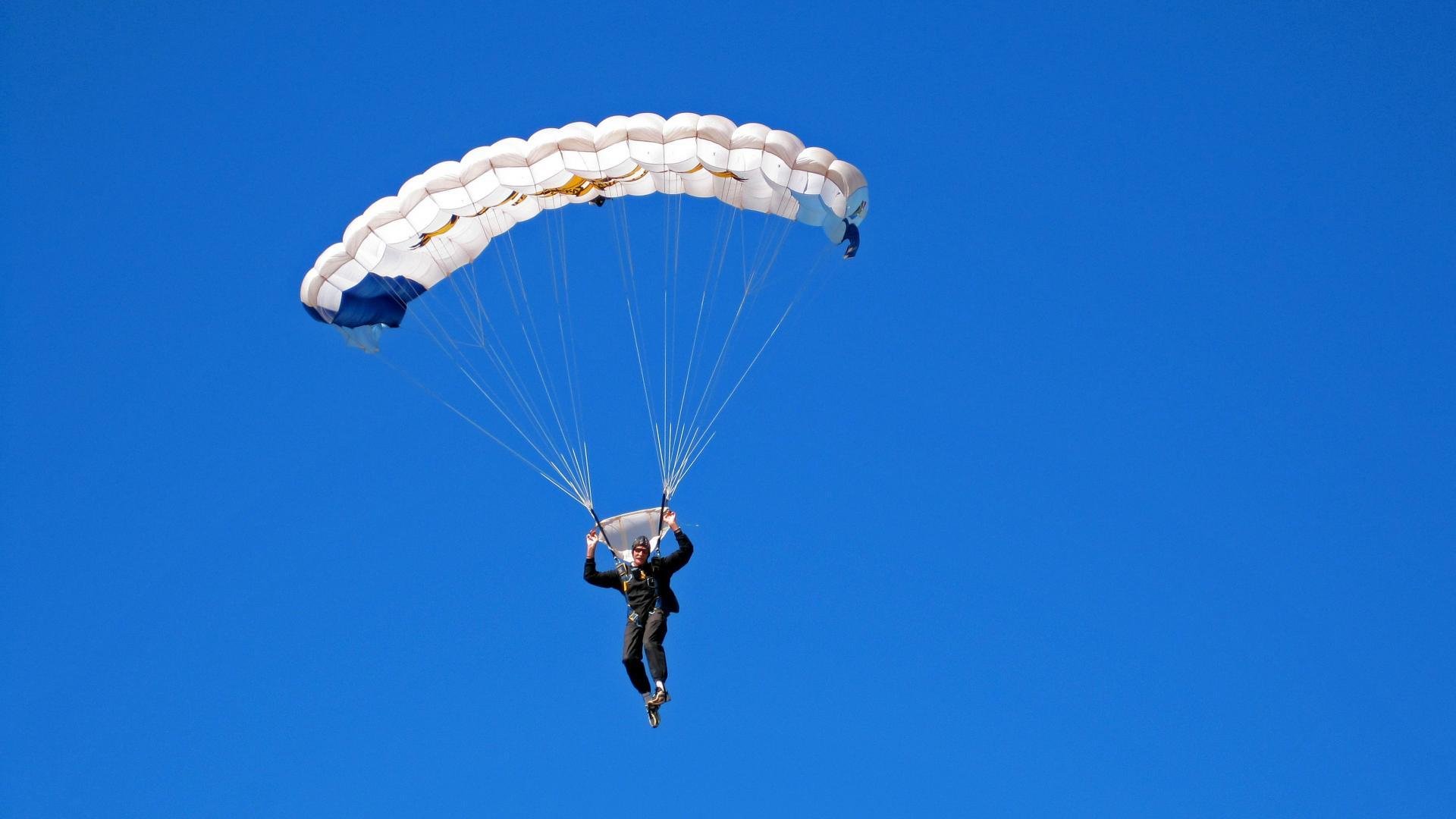 武切维奇关键回合不手软，勇士强压新疆队锁定胜局