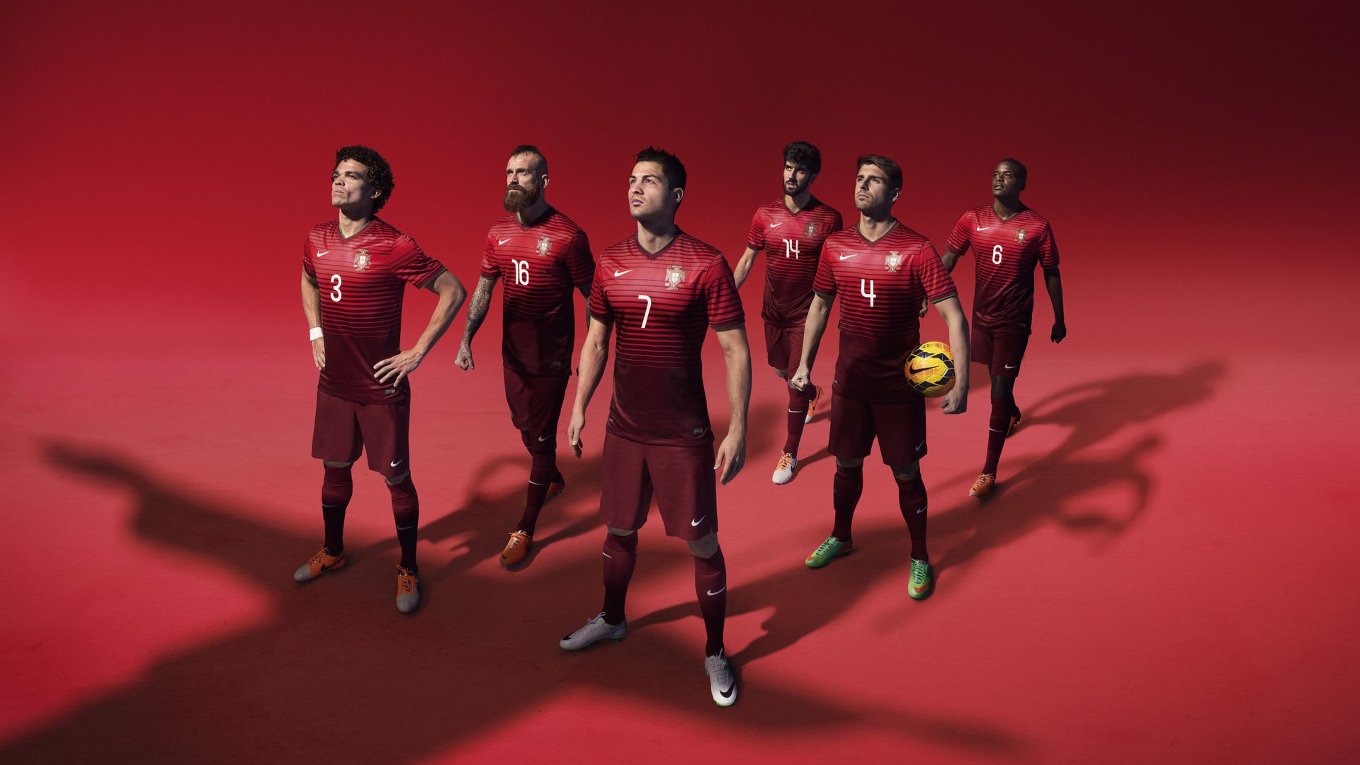 英超争冠风云激荡,突尼斯绿鹰展翅力擒南美劲旅巴拉圭