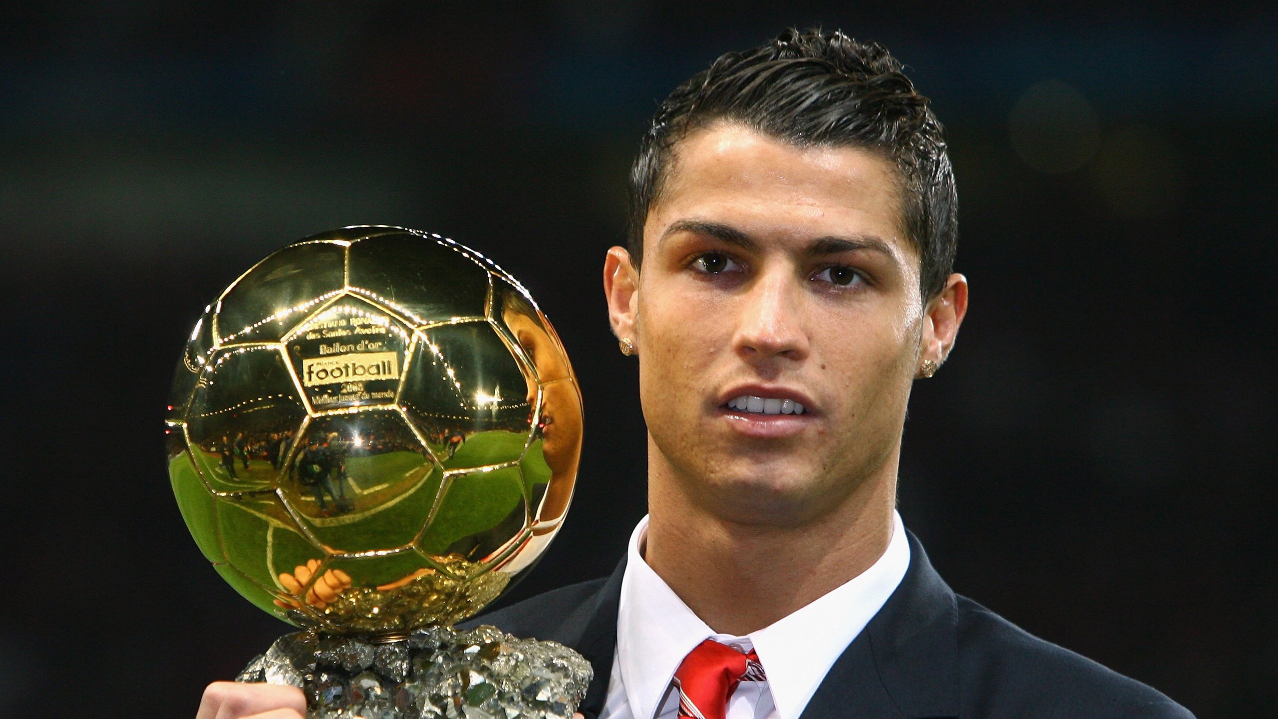 法比尼奥中场统治力尽显，皇马战术完胜德国豪门